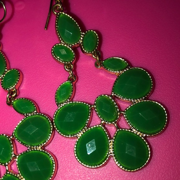 2 EARRING BUNDLE - Picture 6 of 7